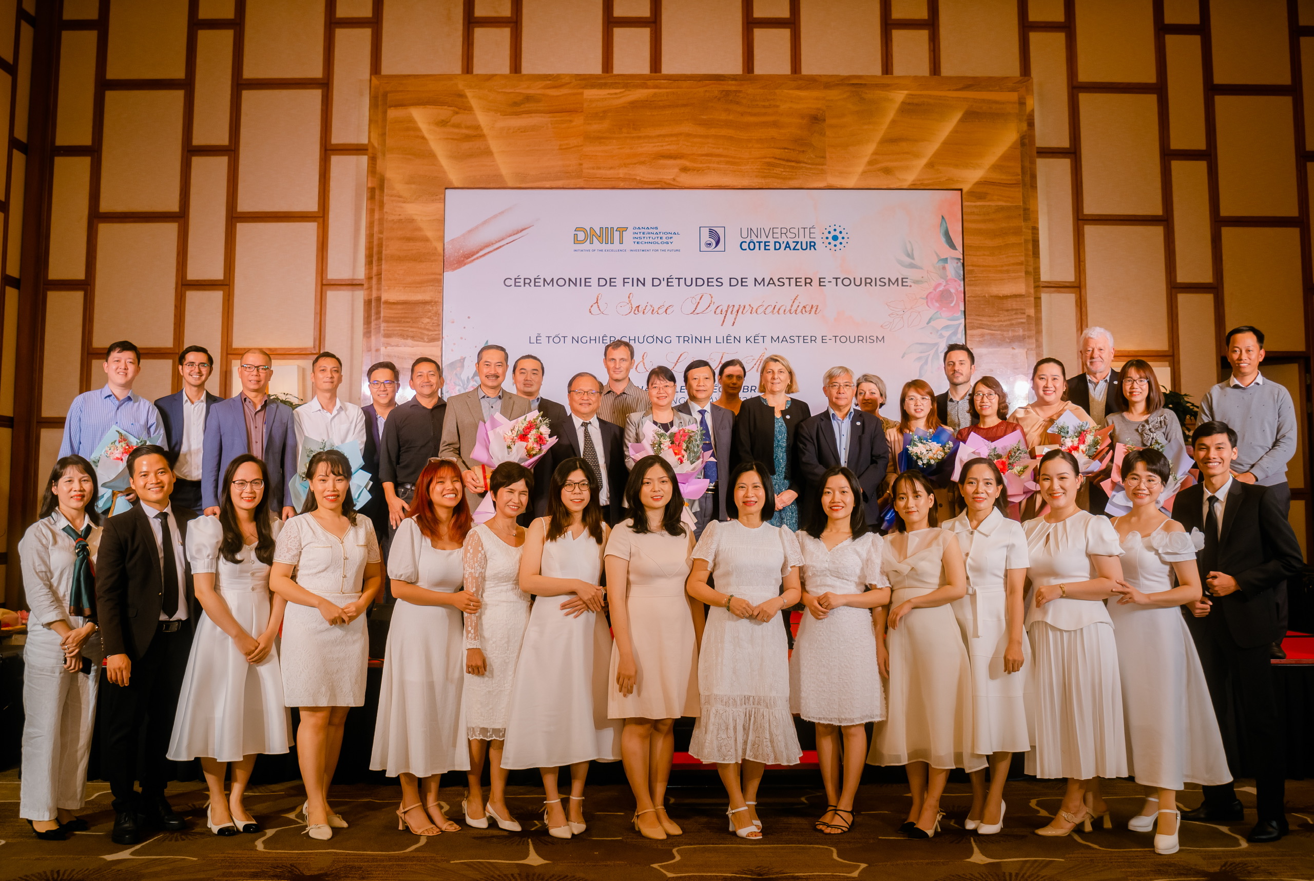 Viện Công nghệ quốc tế DNIIT, Đại học Đà Nẵng tổ chức Lễ Tốt nghiệp Chương trình liên kết đào tạo Thạc sĩ E-Tourism
